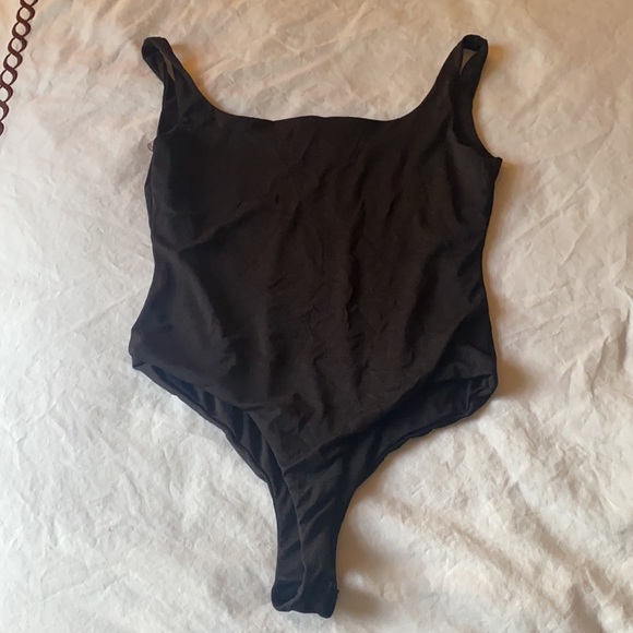 Square neck bodysuit - Picture 3 of 3